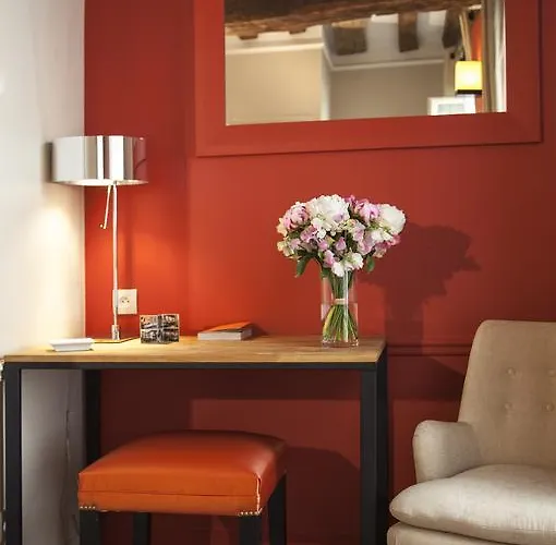 Hotel Le Clos Medicis 3*