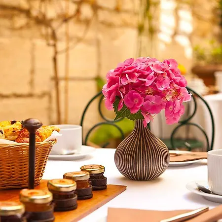 Otel Le Clos Medicis 3*