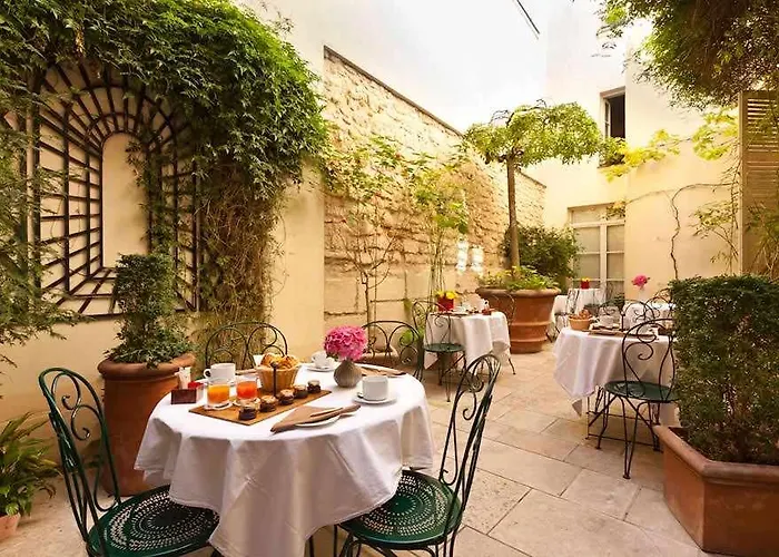 Le Clos Medicis Hotel