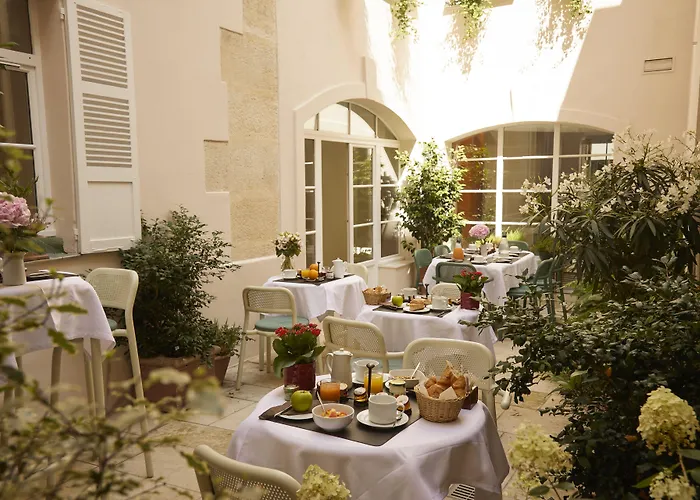Le Clos Medicis מלון פריז