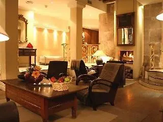 Le Clos Medicis 3*