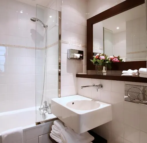Le Clos Medicis 3* Parigi
