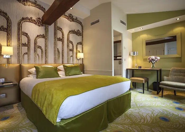 Le Clos Medicis 3*