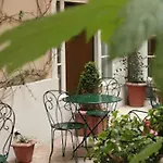 Hotel Le Clos Medicis 3*