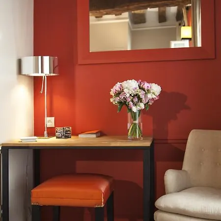 Hotel Le Clos Medicis 3*